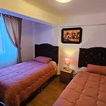 Los Profesionales Hospedaje-Transporte Aeropuerto Gratis!