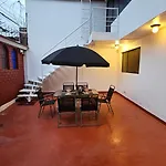Los Profesionales Hospedaje-Transporte Aeropuerto Gratis!