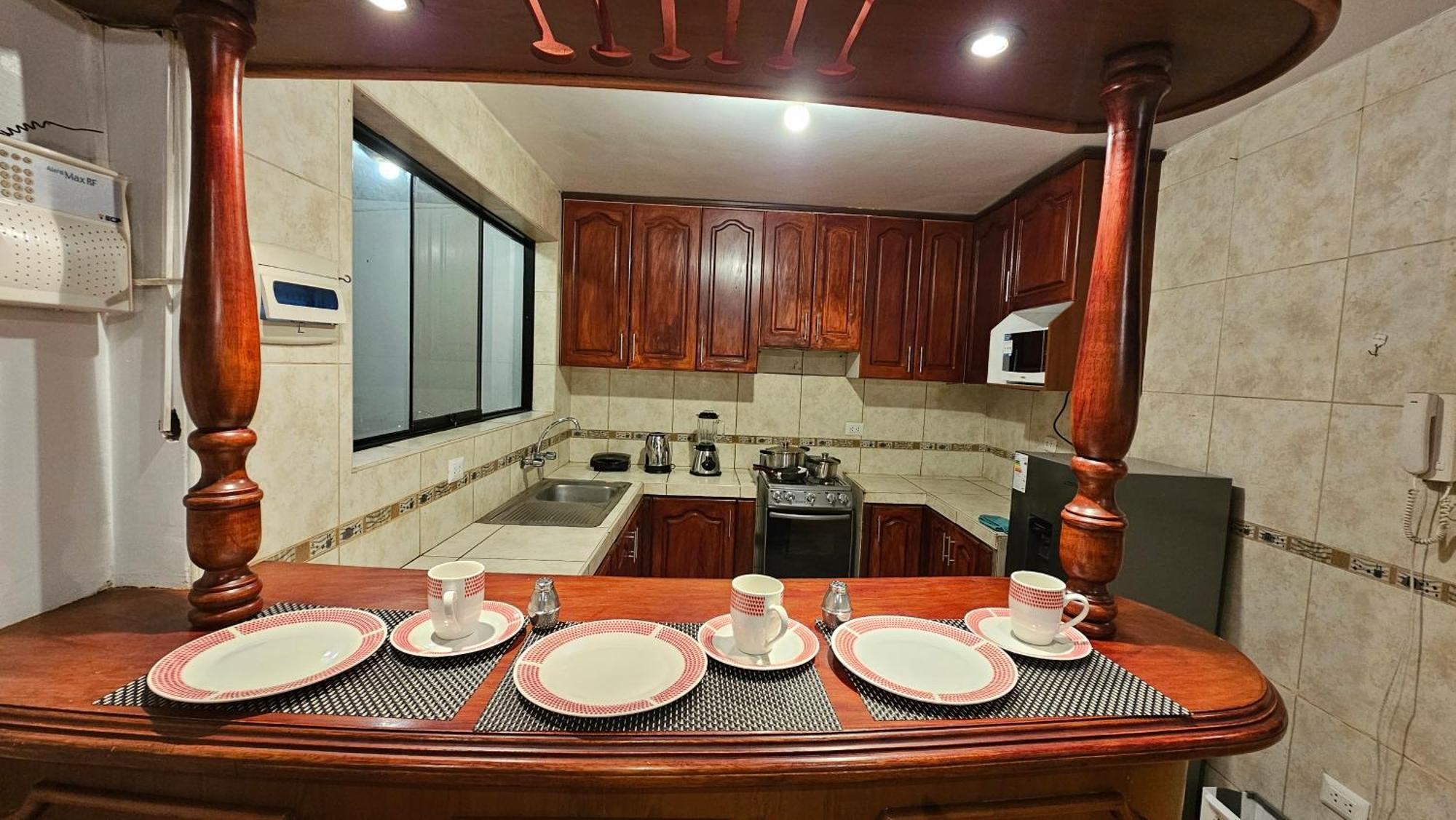 Holiday home Profesionales Hospedaje-transporte Aeropuerto Gratis! *